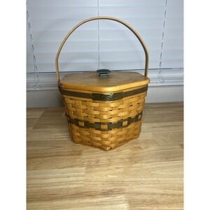 Longaberger 1997 Christmas Collection Snowflake Basket with Lid, Green Weaving